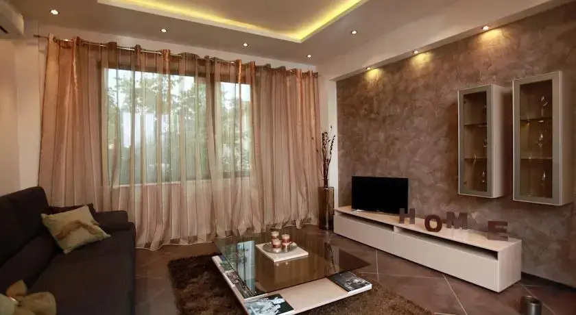 София: Brown Cottage Apartment