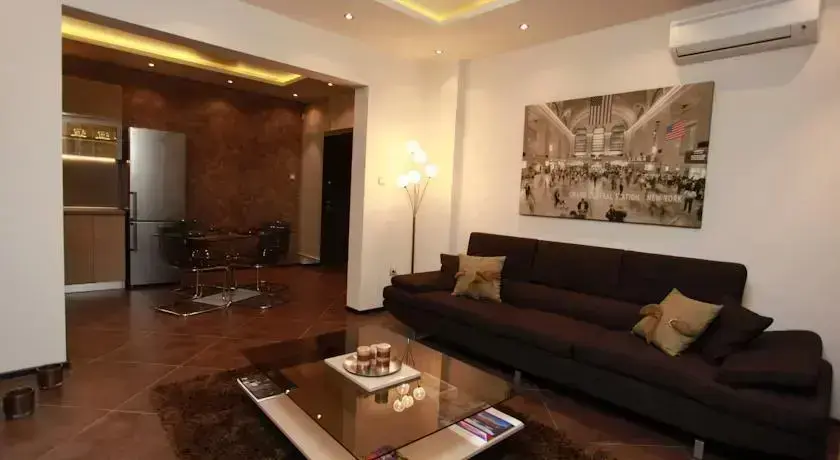 София: Brown Cottage Apartment