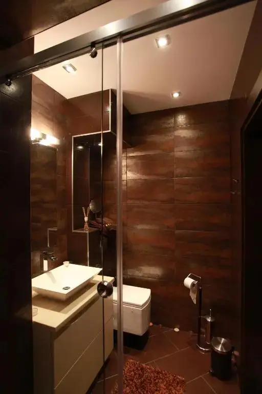 София: Brown Cottage Apartment