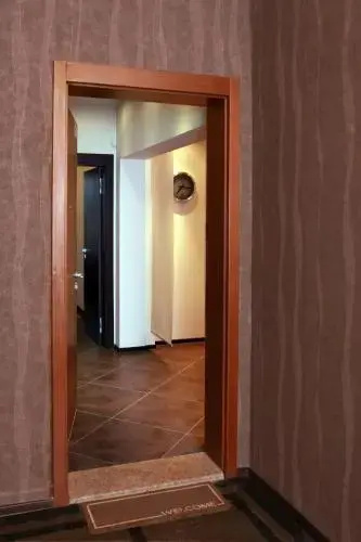 София: Brown Cottage Apartment
