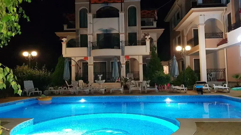 Созополь: Brilliant Aparthotel