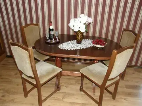 Несебр: Emona Guest House