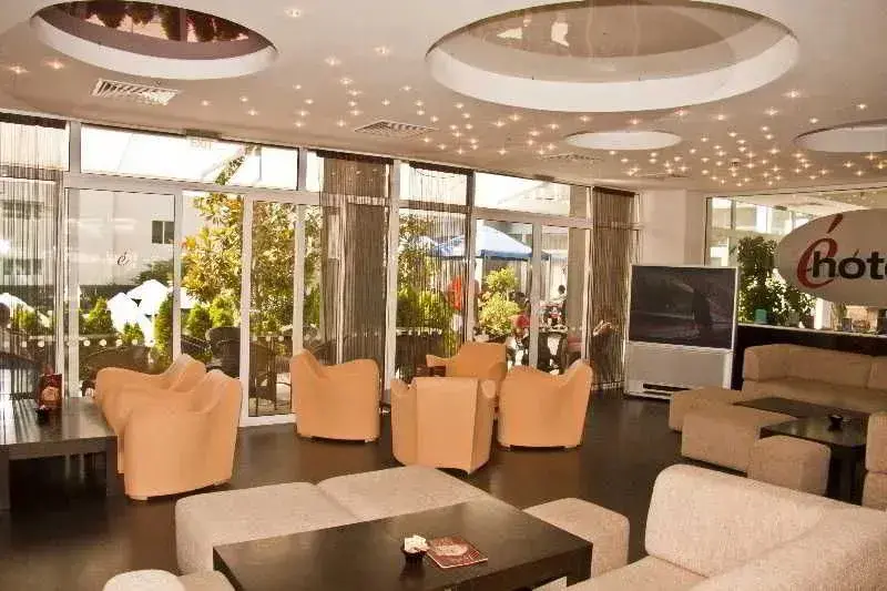 Солнечный берег: Apartcomplex Perla