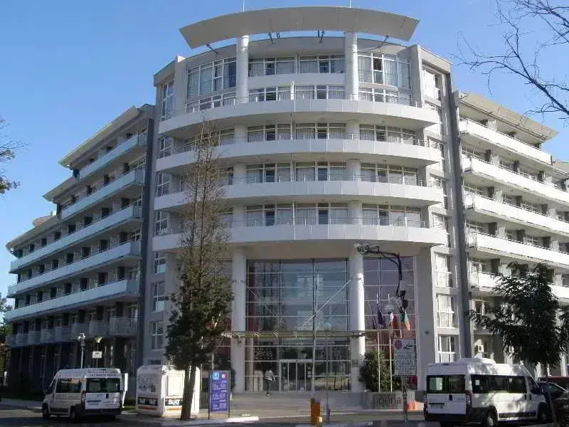 Солнечный берег: Apartcomplex Perla