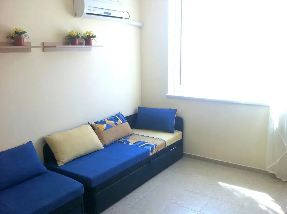 Солнечный берег: Menada Karolina Apartments