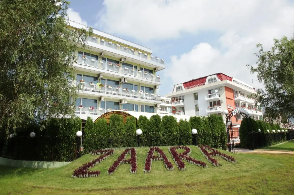 Солнечный берег: Hotel Zaara