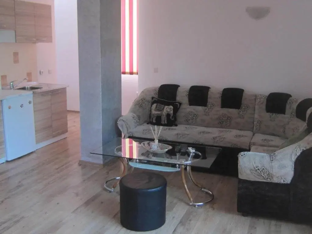 Солнечный берег: Global Ville Apartcomplex