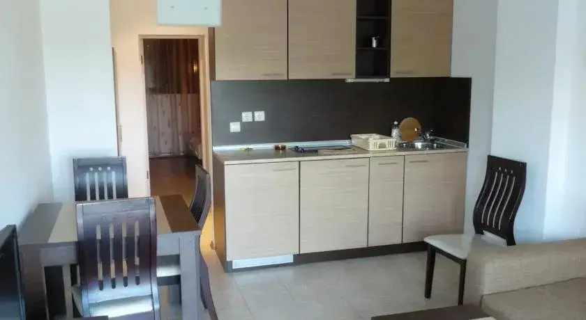 Созополь: TRS Apartments