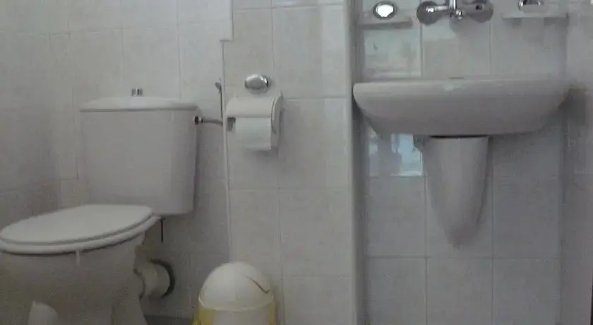 Солнечный берег: Nadia Guest House