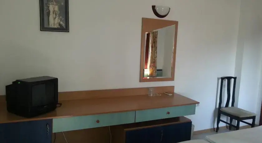 Солнечный берег: Nadia Guest House