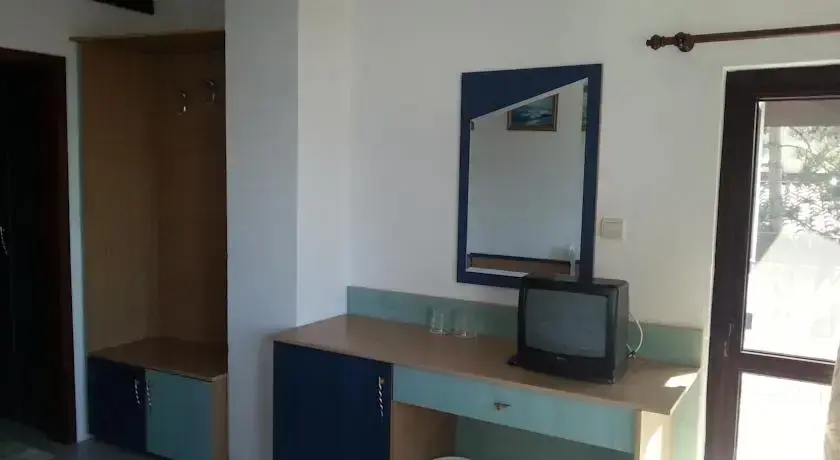 Солнечный берег: Nadia Guest House