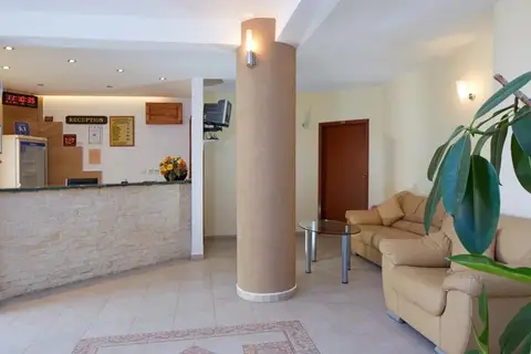 Family Hotel Milev — фото 1