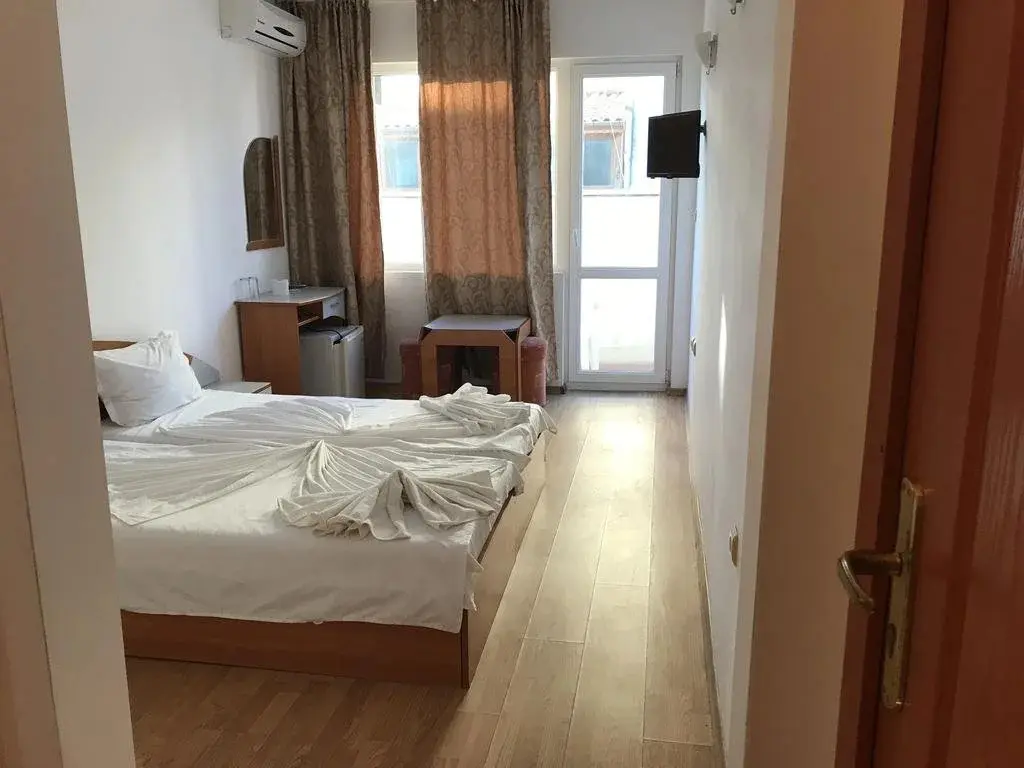 Приморско: Family Hotel Arkadia