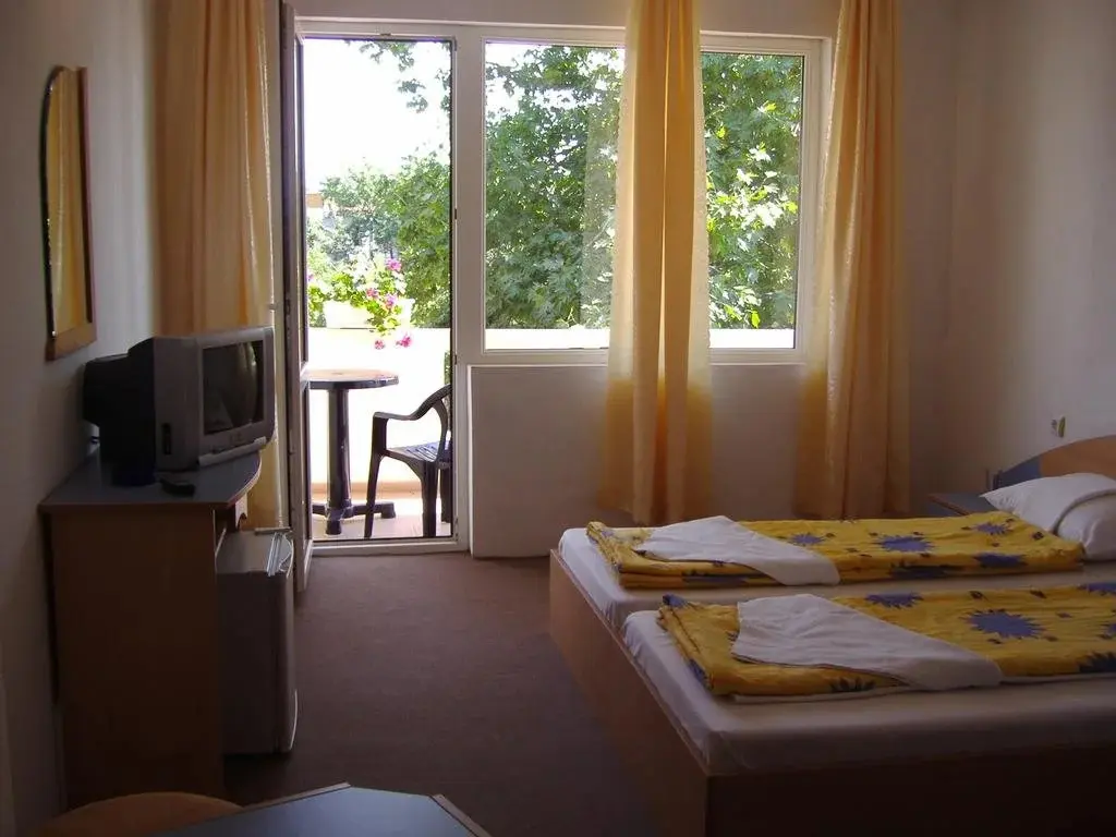 Приморско: Family Hotel Arkadia