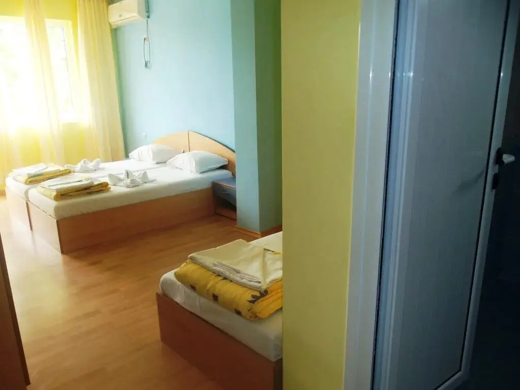 Приморско: Family Hotel Arkadia