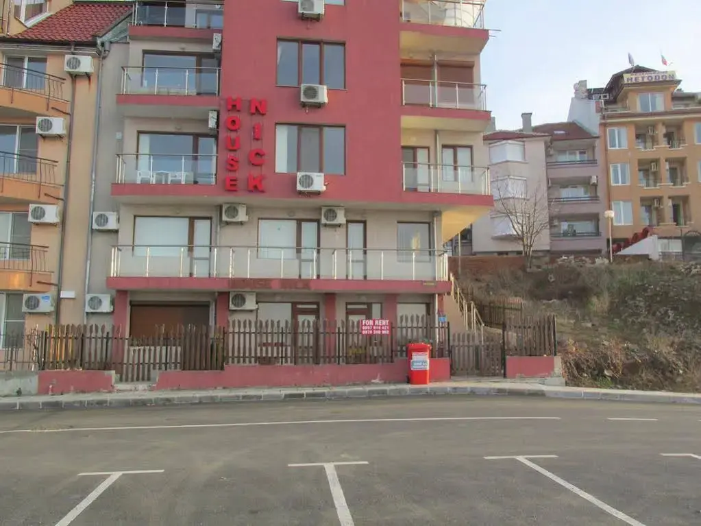 Созополь: Guesthouse Nick