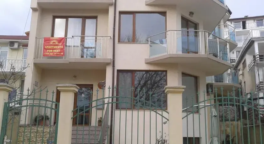 Балчик: Izgrev Apartments