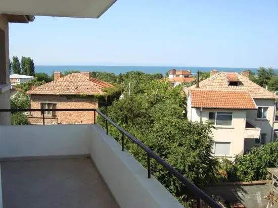 Черноморец: Yanevi Apartments