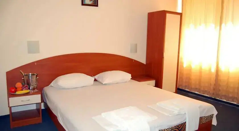 Поморие: Family Hotel Diana