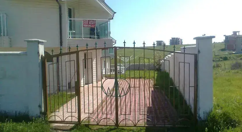 Синеморец: Villa Elo & Achik