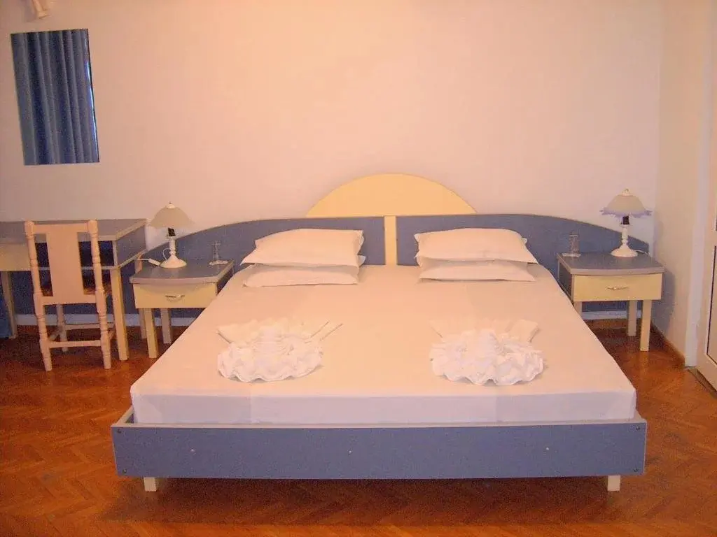Варна: ADIS Holiday Inn Hotel