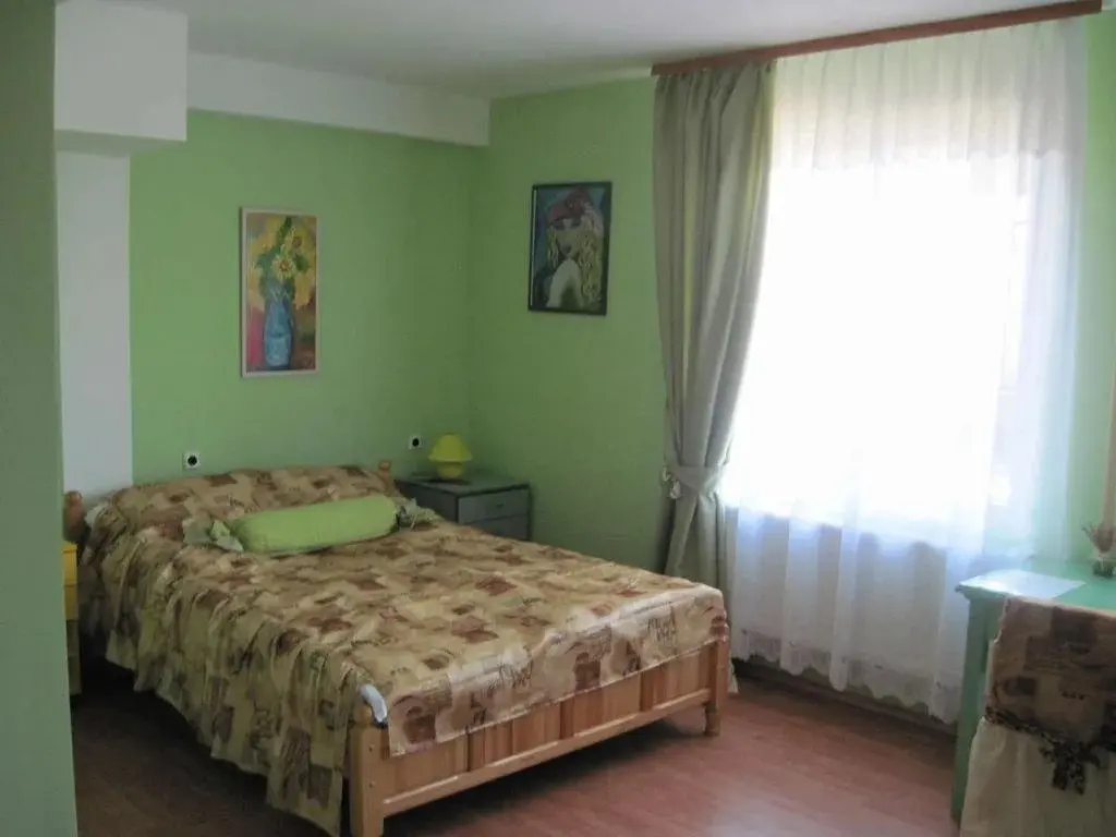 Перник: Hadji Bulev House