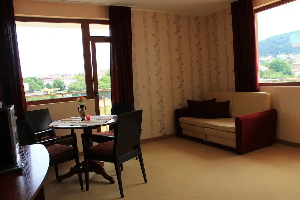 Обзор: Family Hotel Bordo House