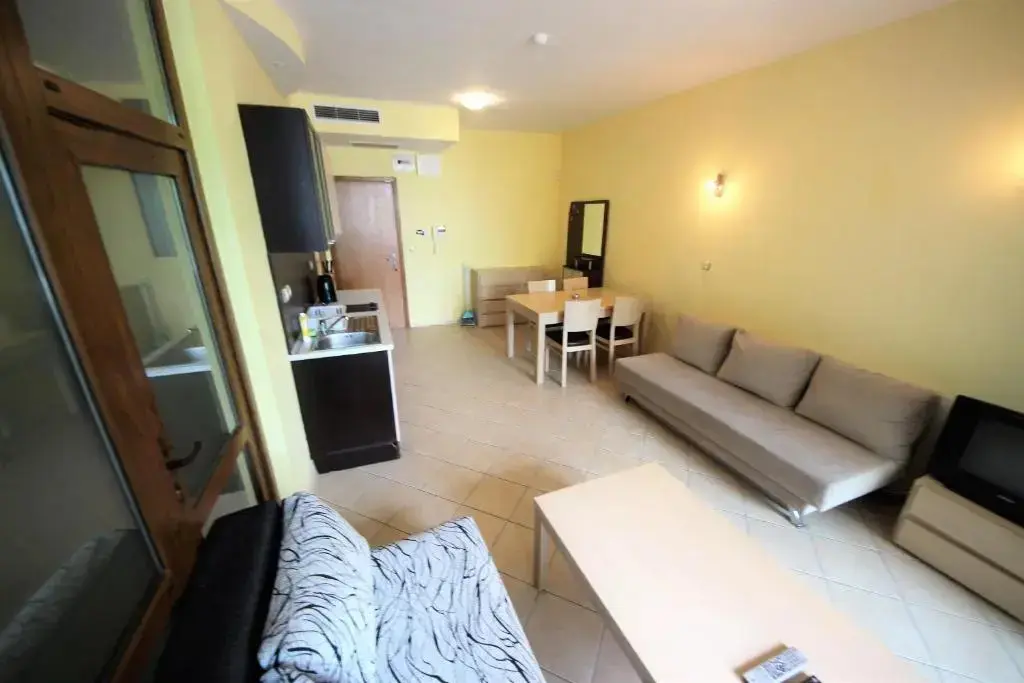 Солнечный берег: Menada Midia Apartments