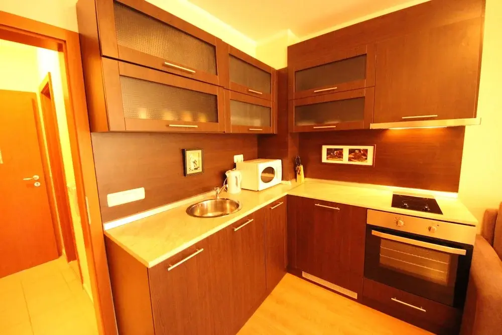 Солнечный берег: Menada Chateau Valon Apartments