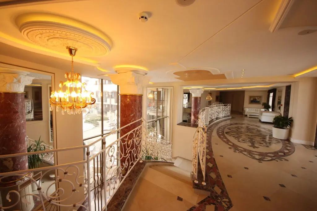 Солнечный берег: Menada Golden Rainbow Apartments