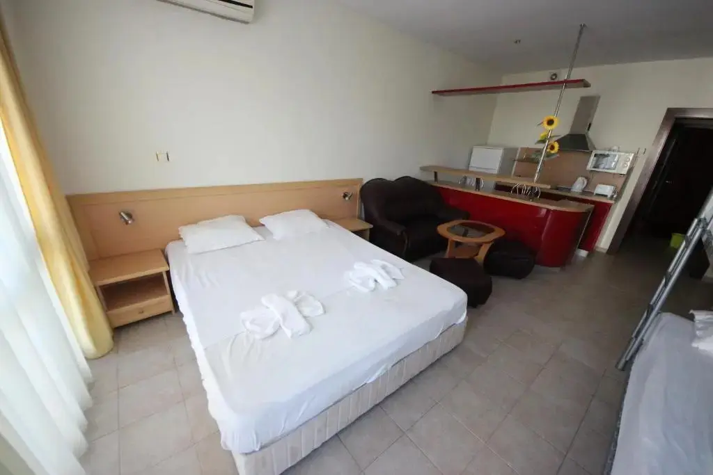 Солнечный берег: Menada Miramar Palace Apartments
