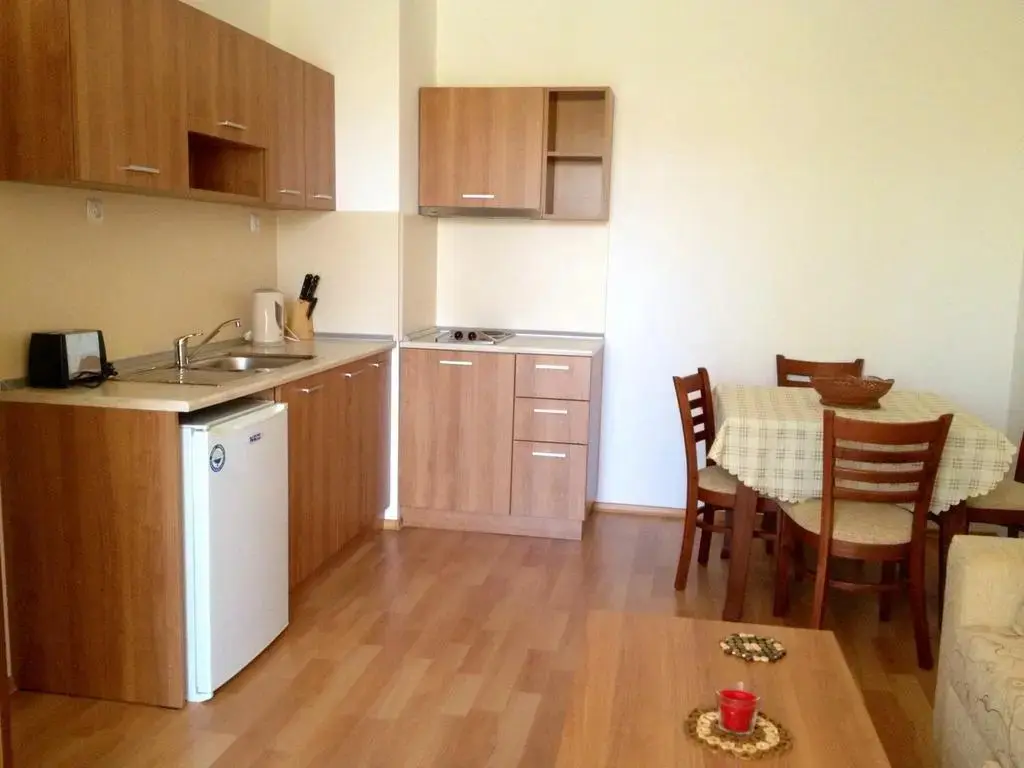Солнечный берег: Apartment in Kassandra Complex