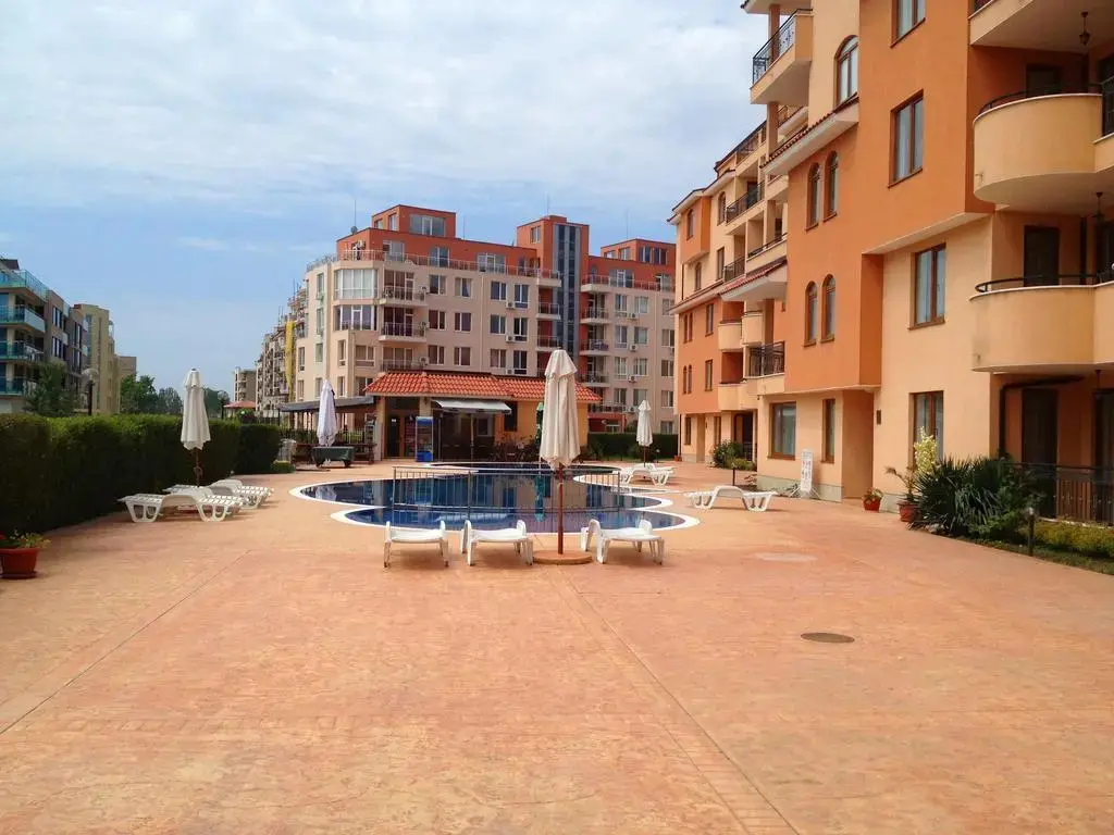 Солнечный берег: Apartment in Kassandra Complex