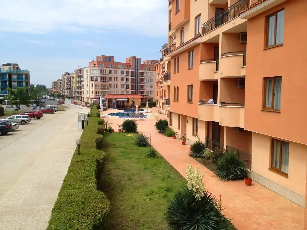 Солнечный берег: Apartment in Kassandra Complex