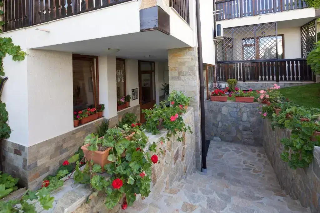 Свети Влас: Mars Apartments in Tryavna Beach Complex