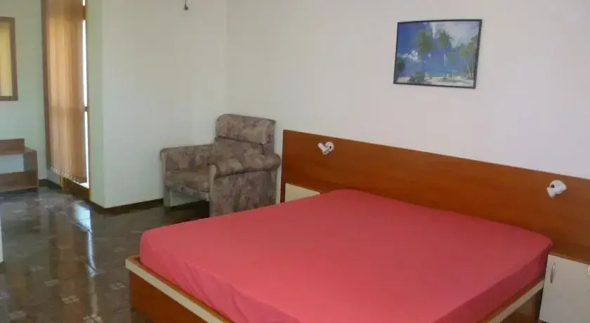 Черноморец: Coral Family Hotel