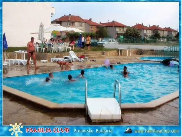 Приморско: Hotel Familiya Club