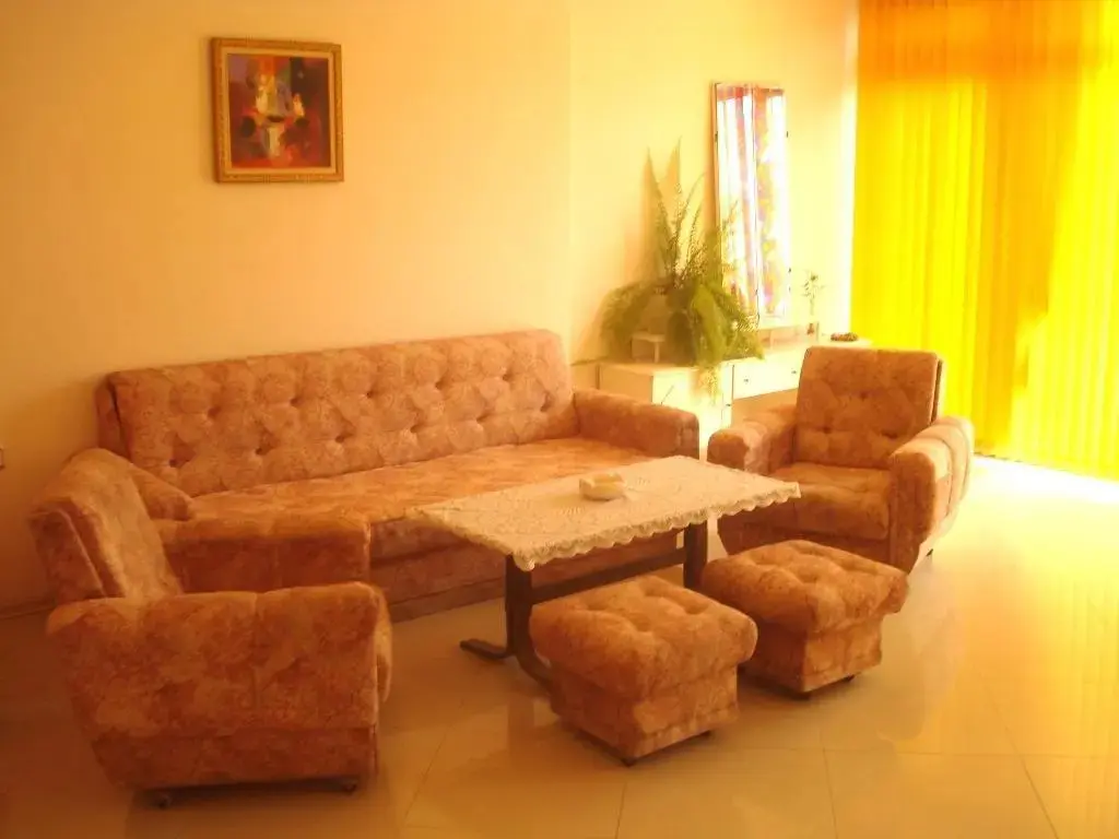 Варна: Family Hotel Liana