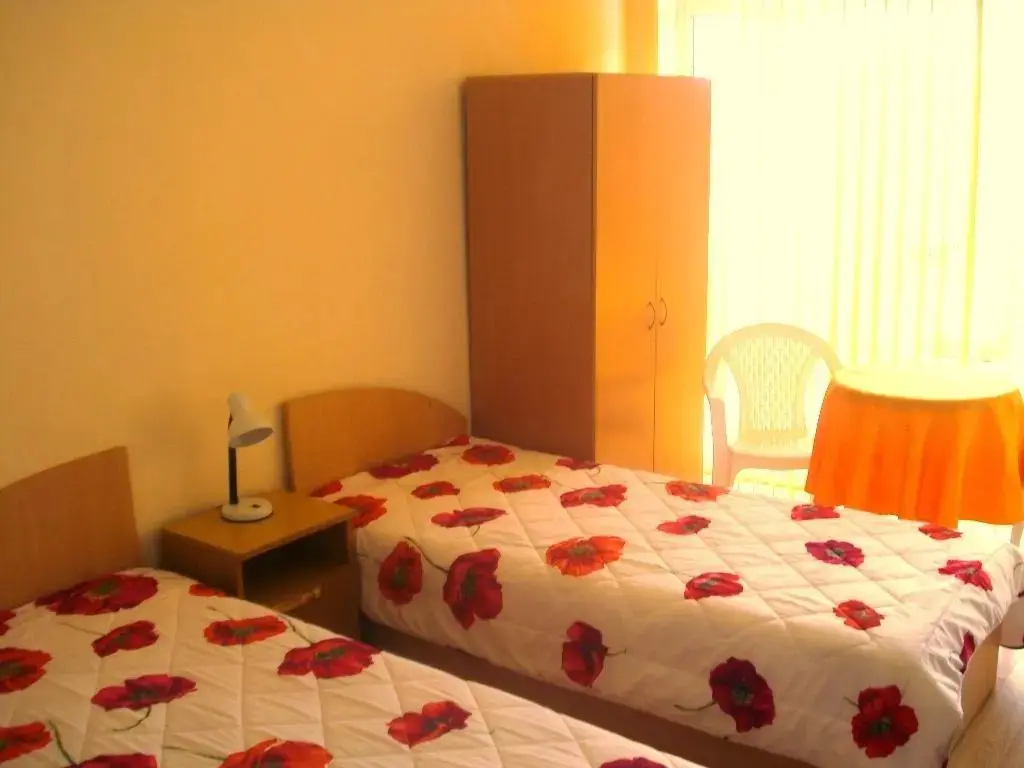 Варна: Family Hotel Liana