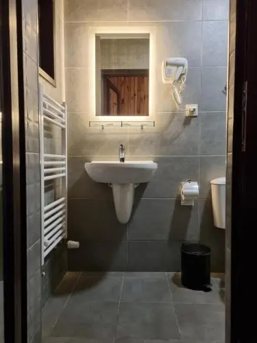 Карджали: Trifon Zarezan Family Hotel