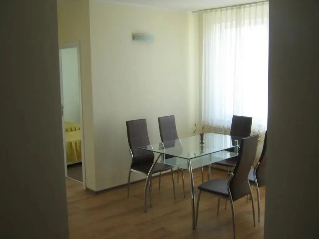 Варна: Guest House Roni