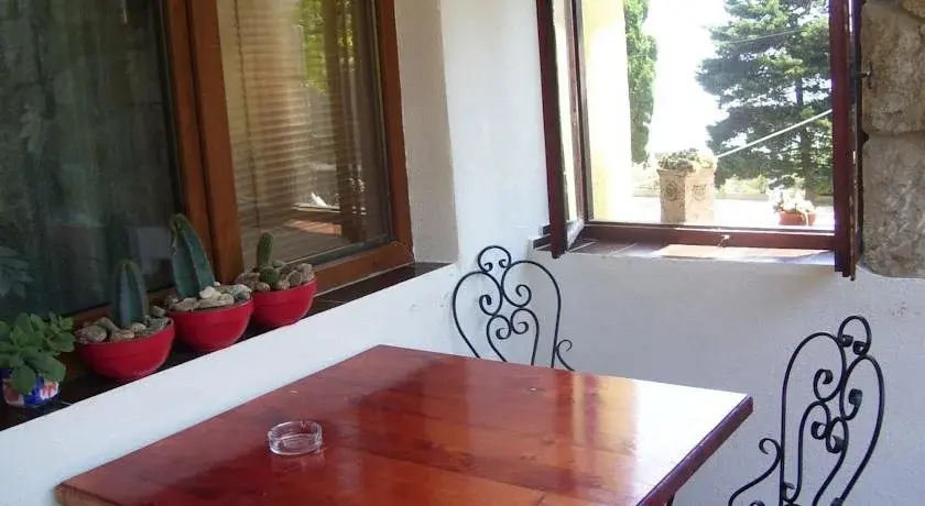 Созополь: Guest House Denitza
