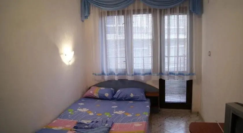 Черноморец: Kastela Guest House