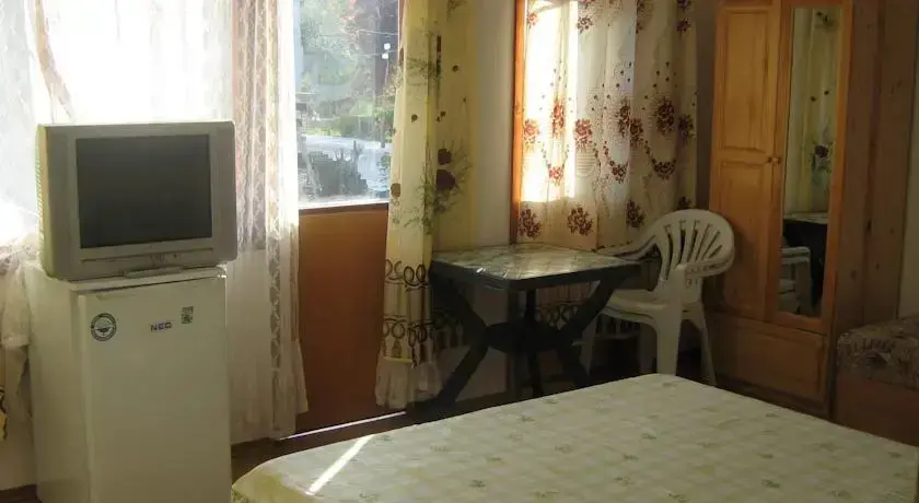 Ахтопол: Zelenika Guest Rooms