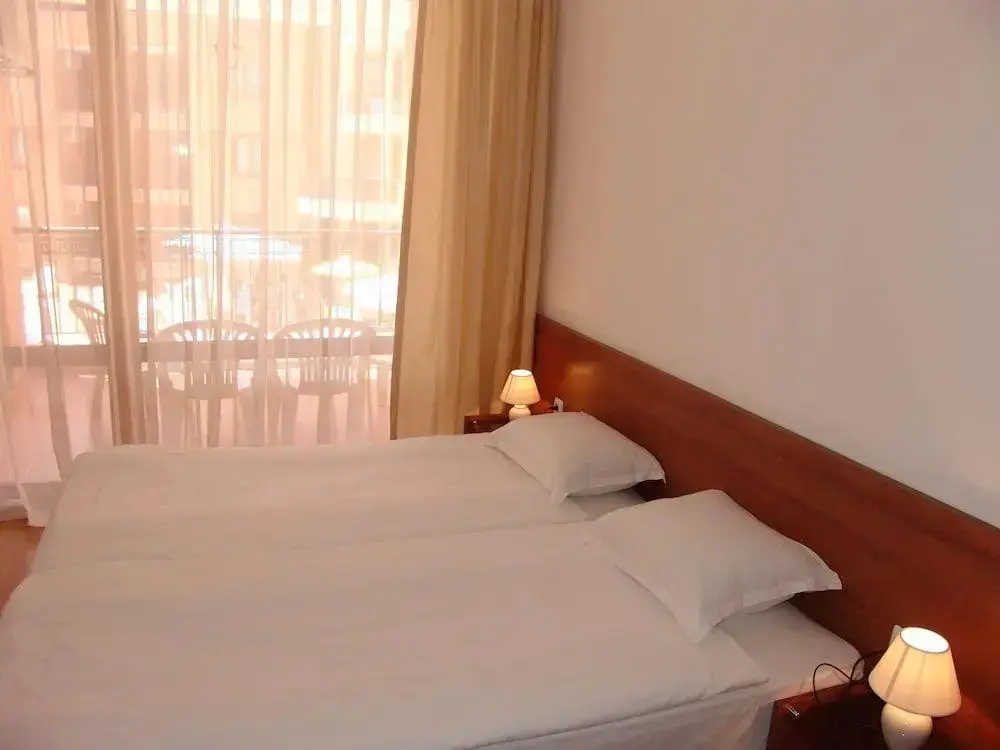Солнечный берег: Aparthotel Efir 2