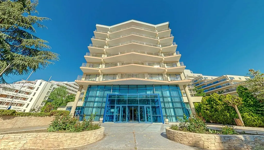 Варна: Hotel Elena 24h. - Все включено