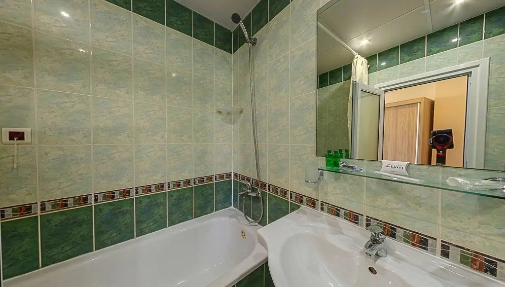 Варна: Hotel Elena 24h. - Все включено
