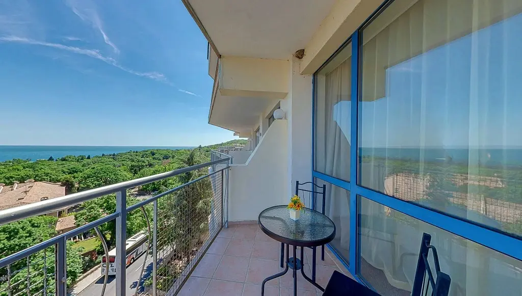 Варна: Hotel Elena 24h. - Все включено