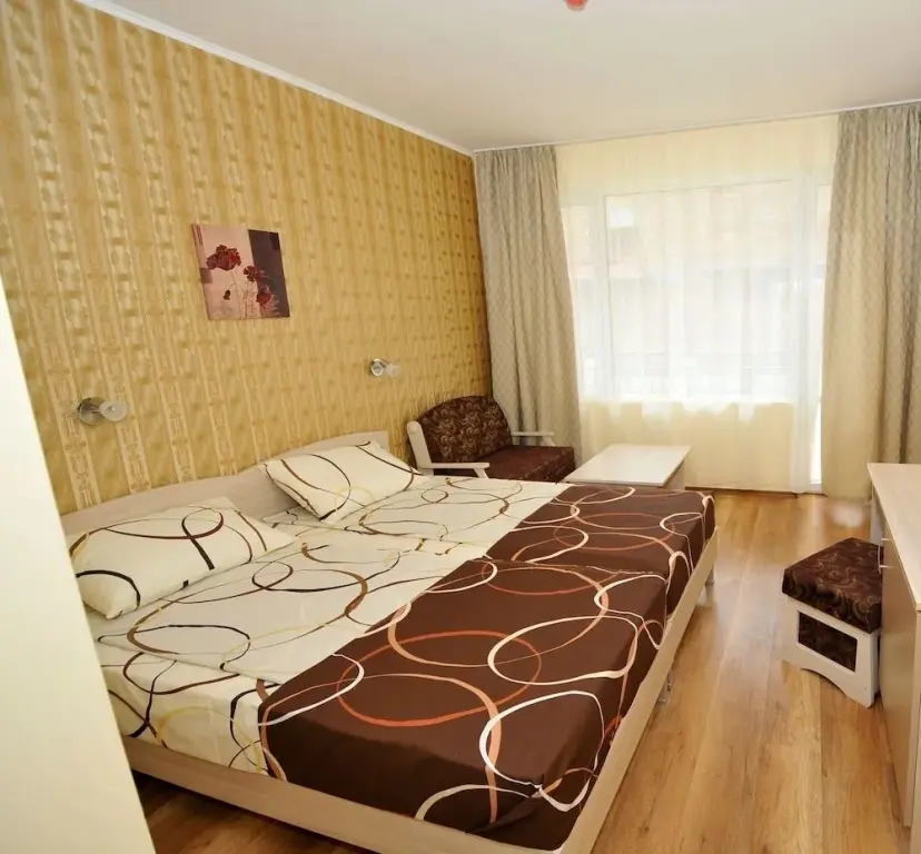Равда: Hotel Radina