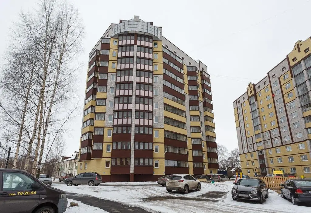 Вологда: Две Подушки на улице Гагарина 14